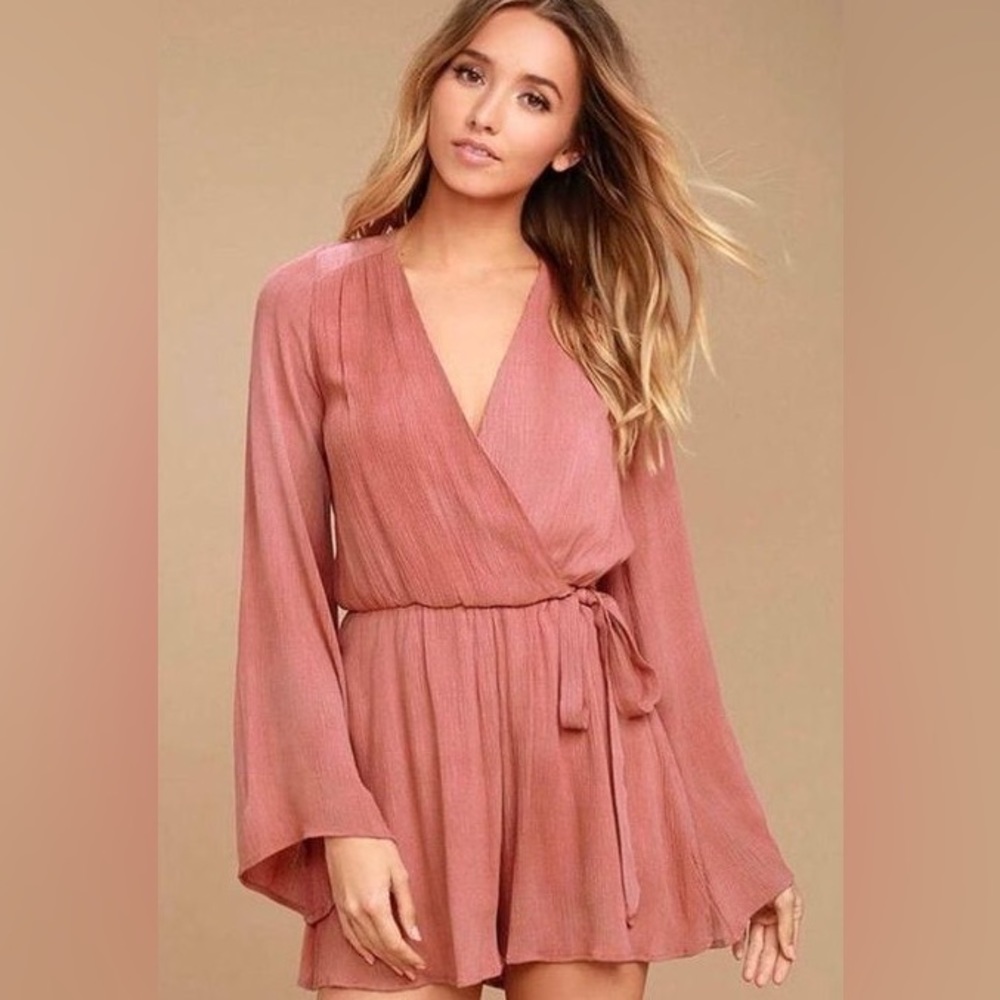 Altar'd State NWT Rusty Rose Bell Sleeve Romper.Size XS
